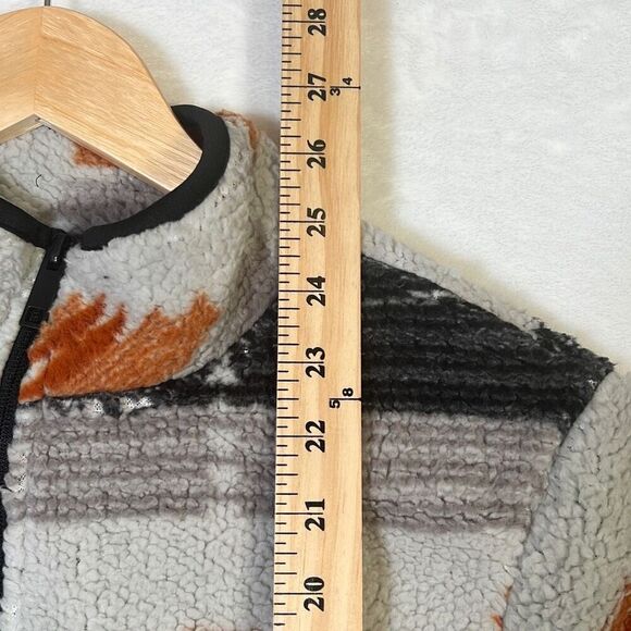 Canada Weather Gear Women's Full Zip Aztec Printed Sherpa‎ NWT women Large - Picture 3 of 8
